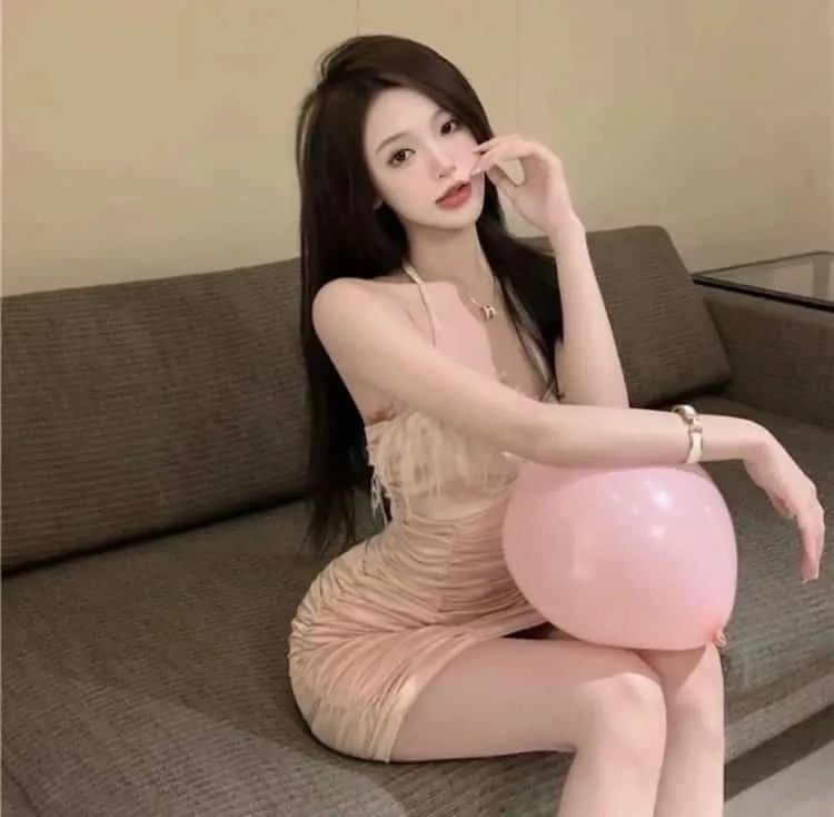 国产精品深宫侍女《宫灯微光》全集 - 侍女微光暖心